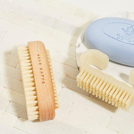 Acca Kappa Beech Wood Nail Brush